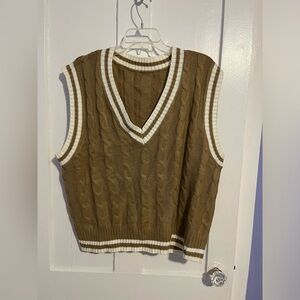 NWOT Tan and white womens knit vest